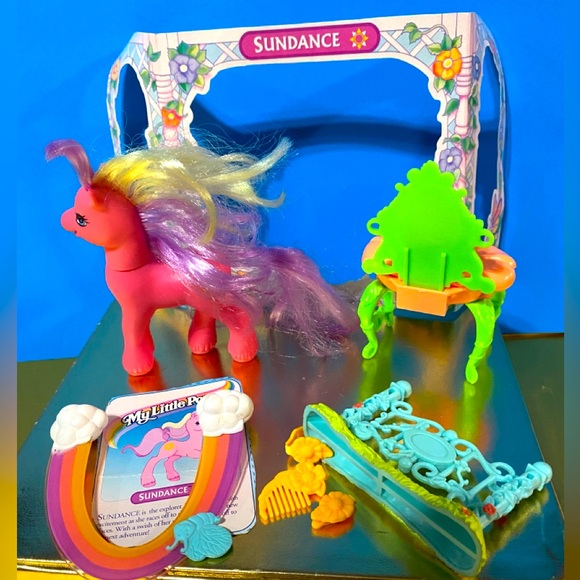 MY LITTLE PONY G2 VTG 1997 MAGIC MOTION FRIENDS SUNDANCE w/RAINBOW-VANITY-FENCE - Picture 12 of 14